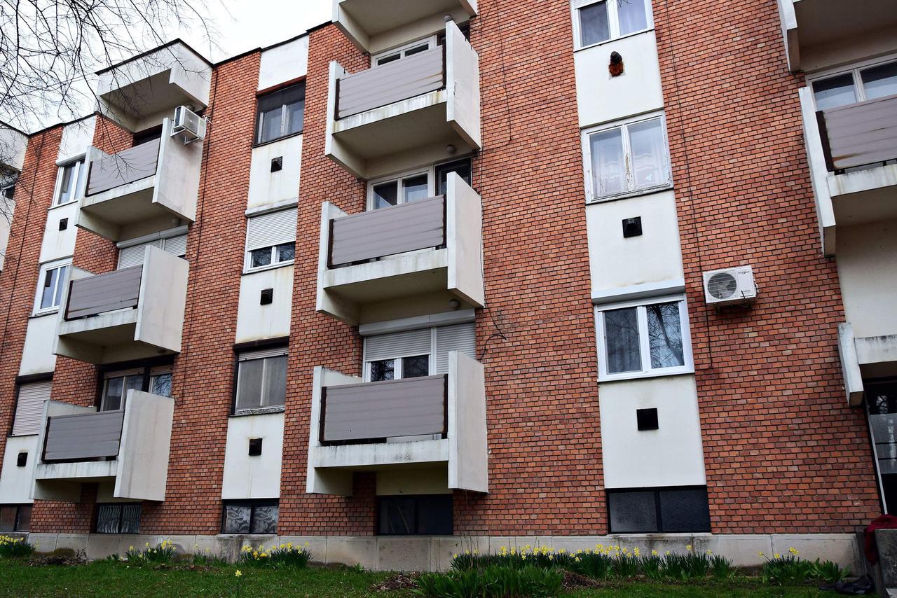 Weninger Studio Apartman Кишкунхалаш Экстерьер фото